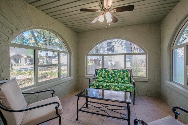 3318 N Poplar Street, North Little Rock, AR 72116