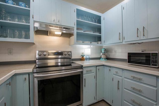 3318 N Poplar Street, North Little Rock, AR 72116