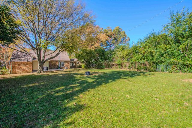 3318 N Poplar Street, North Little Rock, AR 72116