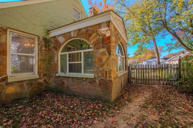 3318 N Poplar Street, North Little Rock, AR 72116