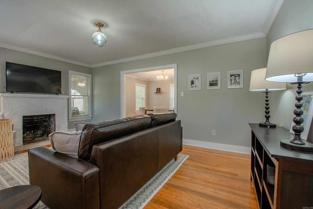 3318 N Poplar Street, North Little Rock, AR 72116