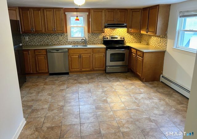 76 Bigelow Street, Manchester, CT 06040