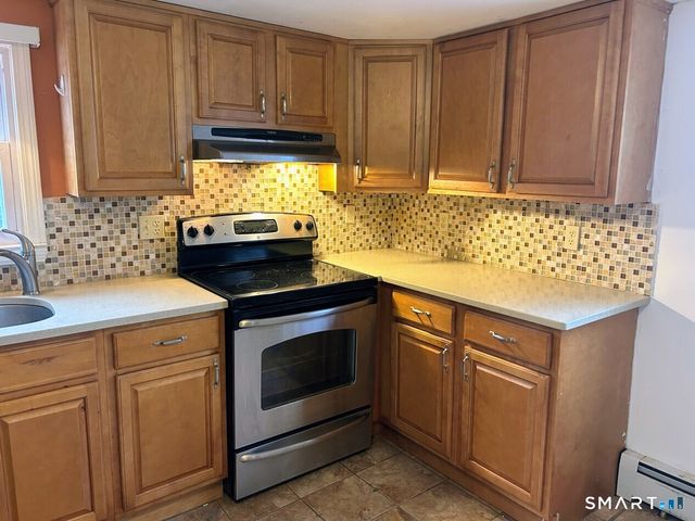 76 Bigelow Street, Manchester, CT 06040