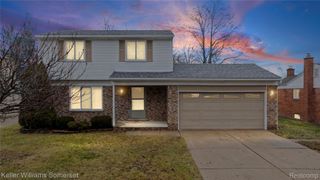 13623 Hillsdale, Sterling Heights, MI 48313