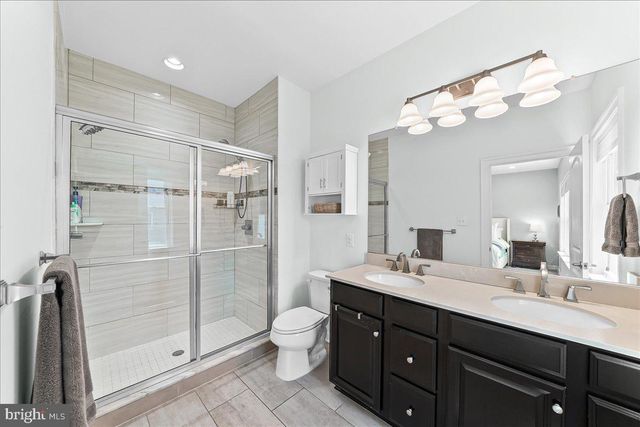 855 STONECLIFFE RD, Malvern, PA 19355