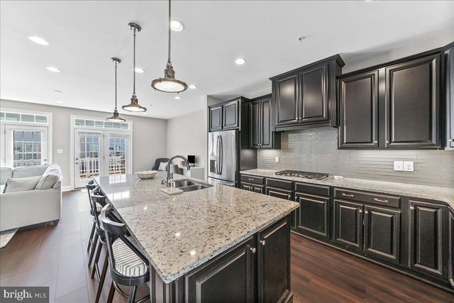 855 STONECLIFFE RD, Malvern, PA 19355