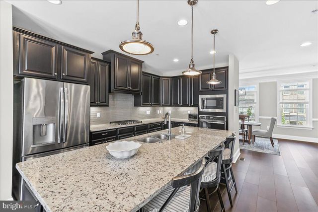 855 STONECLIFFE RD, Malvern, PA 19355