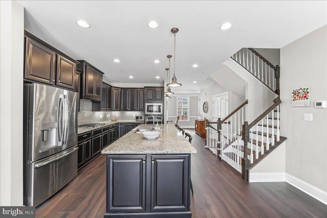 855 STONECLIFFE RD, Malvern, PA 19355