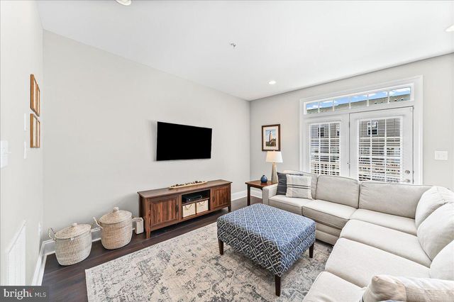 855 STONECLIFFE RD, Malvern, PA 19355