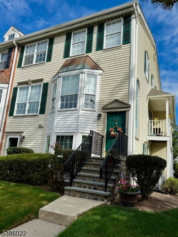 686 Plum Ter, Mahwah Twp., NJ 07430