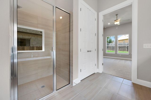 408 Crescent Heights DR, Georgetown, TX 78628