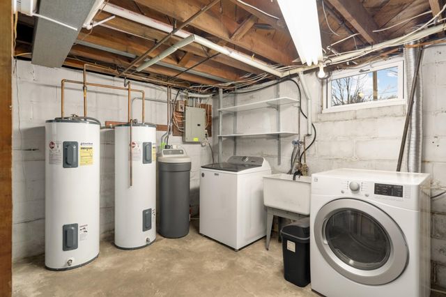 15 Circle Drive, Circle Pines, MN 55014