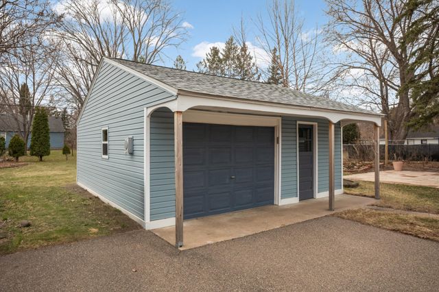 15 Circle Drive, Circle Pines, MN 55014