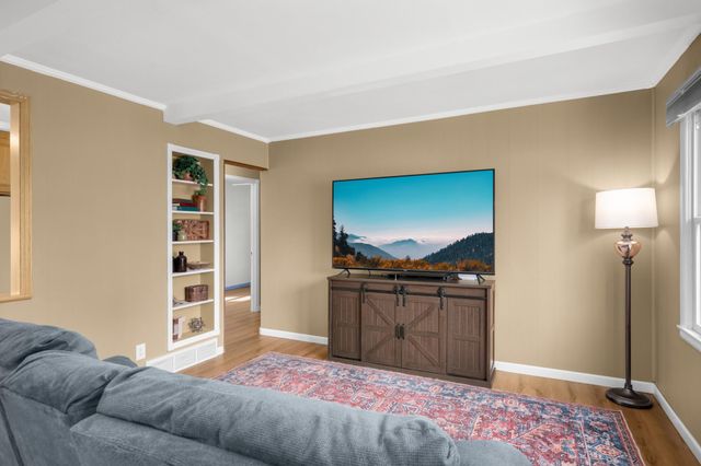 15 Circle Drive, Circle Pines, MN 55014