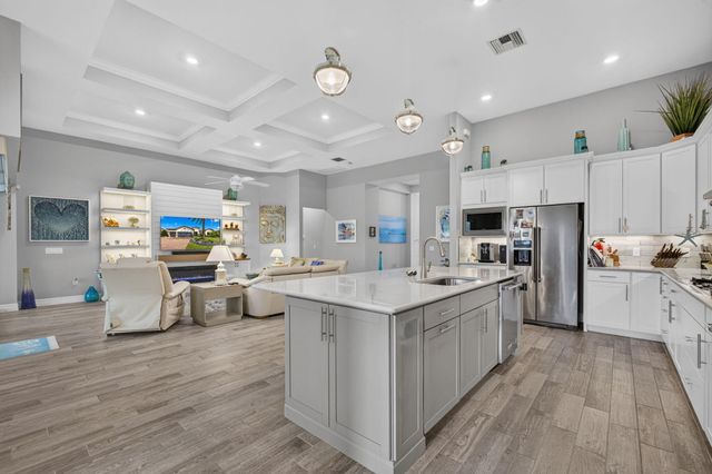 11536 Jeannine Street, Palm Beach Gardens, FL 33412