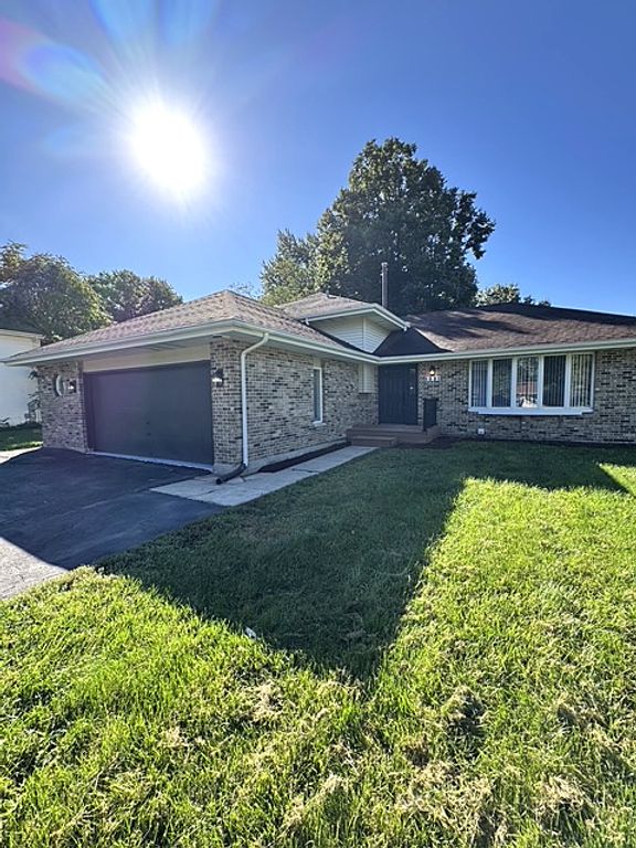 1221 174th Street, East Hazel Crest, IL 60429 — exterior