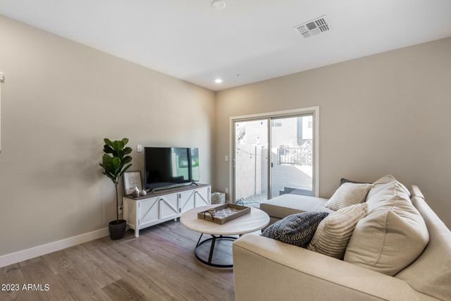 2268 W LAURIE Lane, Phoenix, AZ 85021
