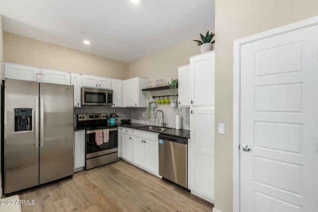2268 W LAURIE Lane, Phoenix, AZ 85021