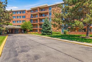 16 E Old Willow Road 332S, Prospect Heights, IL 60070