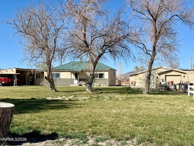 20 Penrose Lane, Yerington, NV 89447