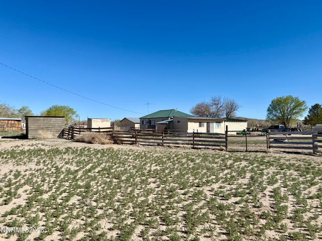 20 Penrose Lane, Yerington, NV 89447