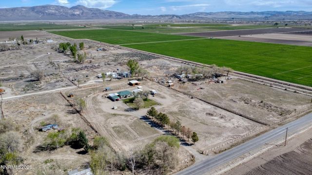 20 Penrose Lane, Yerington, NV 89447