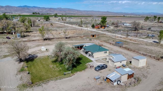20 Penrose Lane, Yerington, NV 89447
