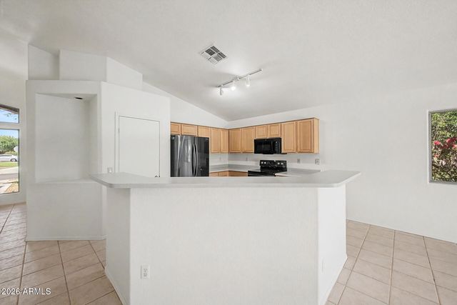 5253 W FRIER Drive, Glendale, AZ 85301