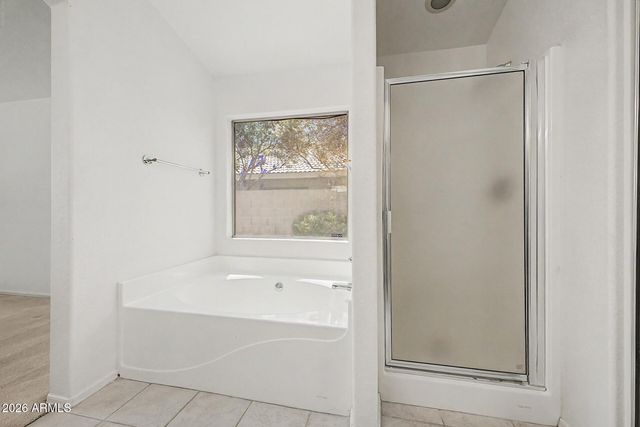 5253 W FRIER Drive, Glendale, AZ 85301