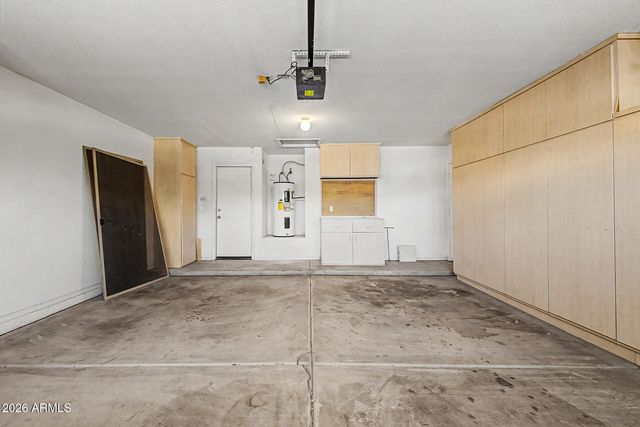 5253 W FRIER Drive, Glendale, AZ 85301