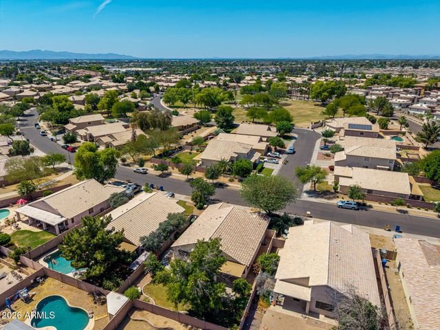 5253 W FRIER Drive, Glendale, AZ 85301