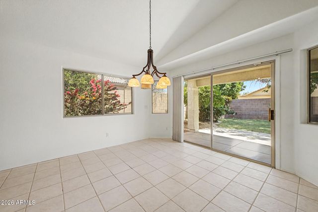 5253 W FRIER Drive, Glendale, AZ 85301