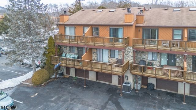 16 Brookside Hts G, Wanaque Boro, NJ 07465