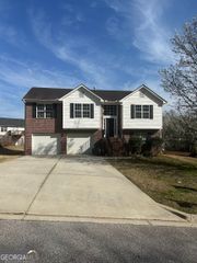 8504 Browns Mill Trace, Lithonia, GA 30038