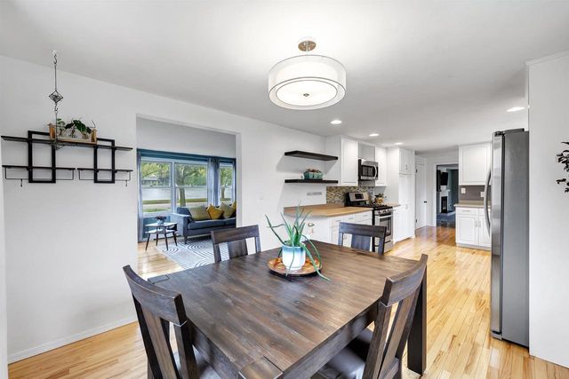 505 WAUBAUNUQUA TRAIL, De Pere, WI 54115