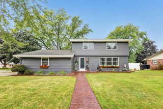 505 WAUBAUNUQUA TRAIL, De Pere, WI 54115