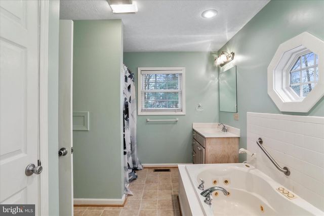 273 HICKORY LN, Augusta, WV 26704