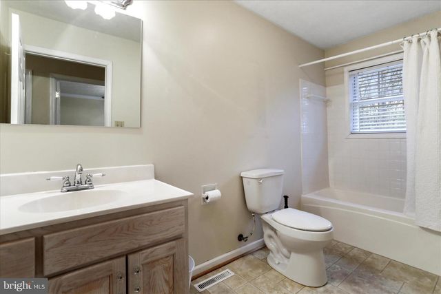 273 HICKORY LN, Augusta, WV 26704