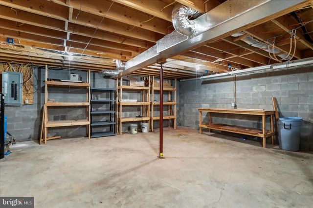 273 HICKORY LN, Augusta, WV 26704