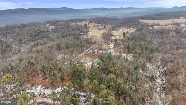 273 HICKORY LN, Augusta, WV 26704