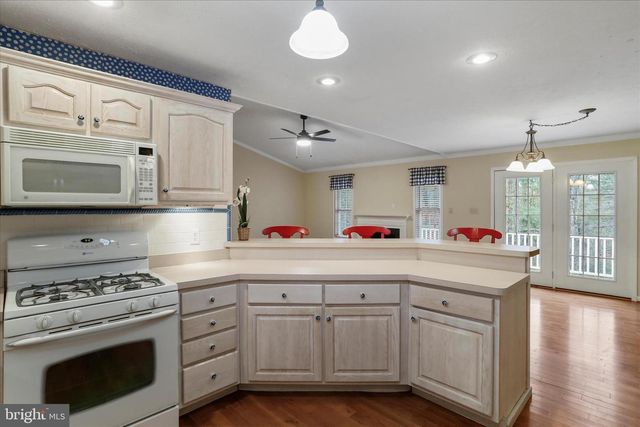 273 HICKORY LN, Augusta, WV 26704