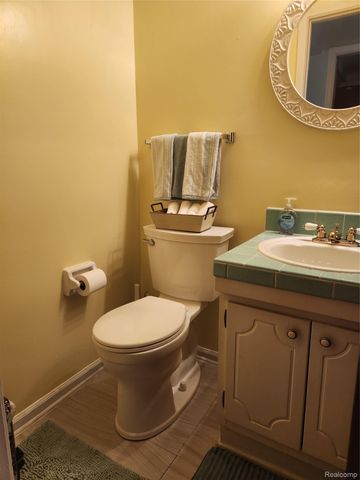 6103 Trenton Drive, Flint Charter Township, MI 48532