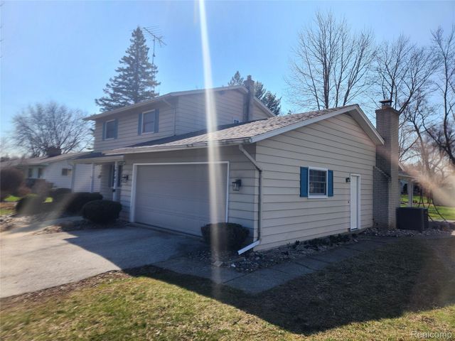 6103 Trenton Drive, Flint Charter Township, MI 48532