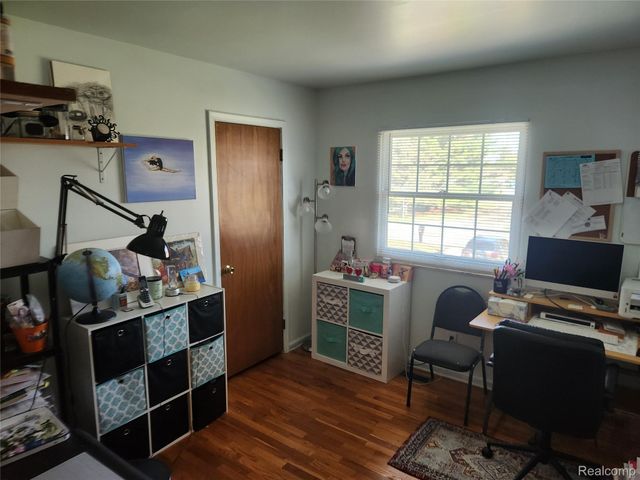 6103 Trenton Drive, Flint Charter Township, MI 48532