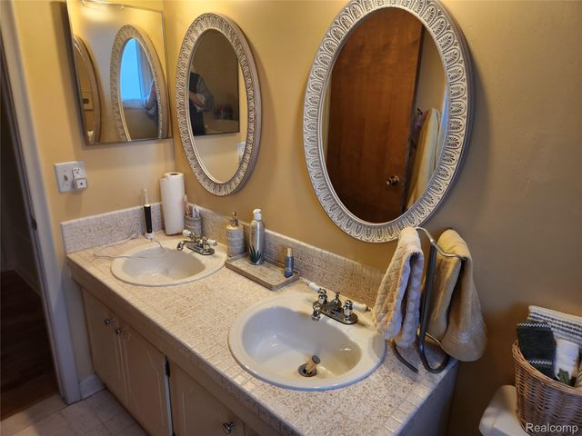 6103 Trenton Drive, Flint Charter Township, MI 48532