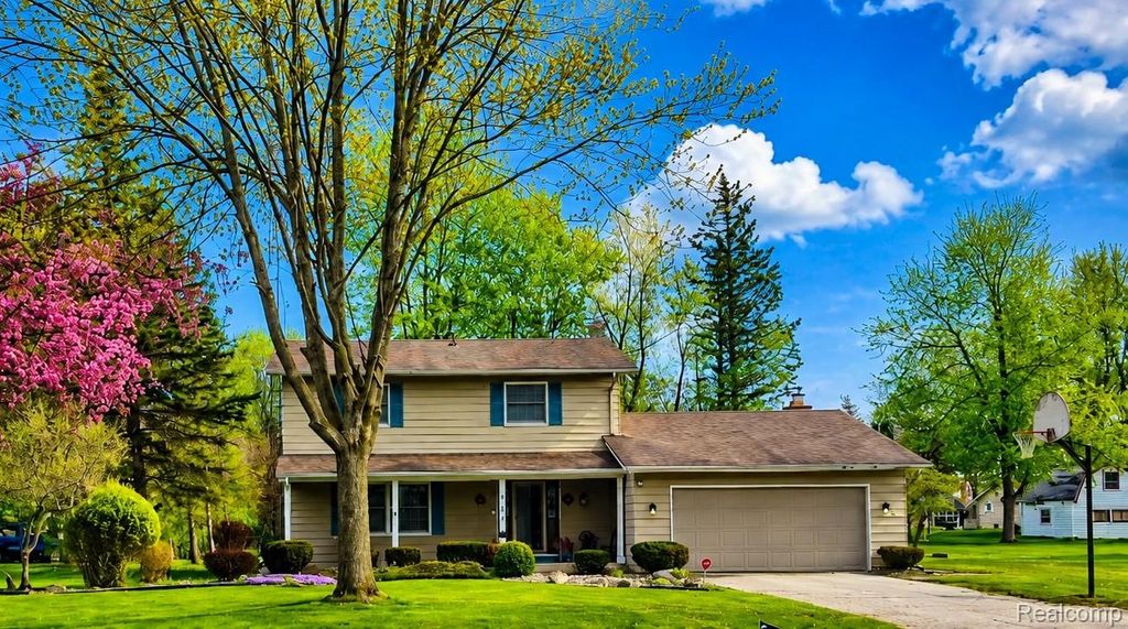 6103 Trenton Drive, Flint Charter Township, MI 48532