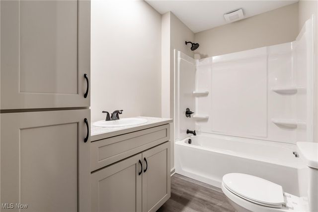 7115 East Pike, Zanesville, OH 43701