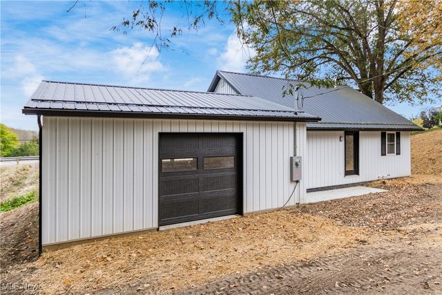 7115 East Pike, Zanesville, OH 43701