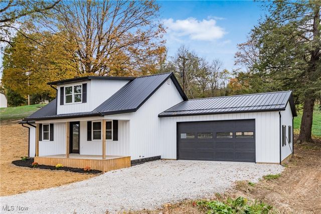 7115 East Pike, Zanesville, OH 43701