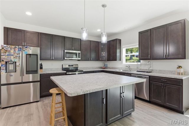 148 Wholesome Way, St Charles, MO 63304